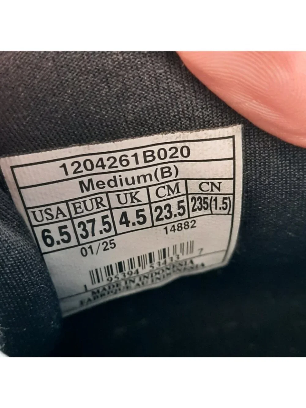 Brooks Adrenaline GTS 24 Womens Size 6.5 Shoes Triple Black Running Sneakers